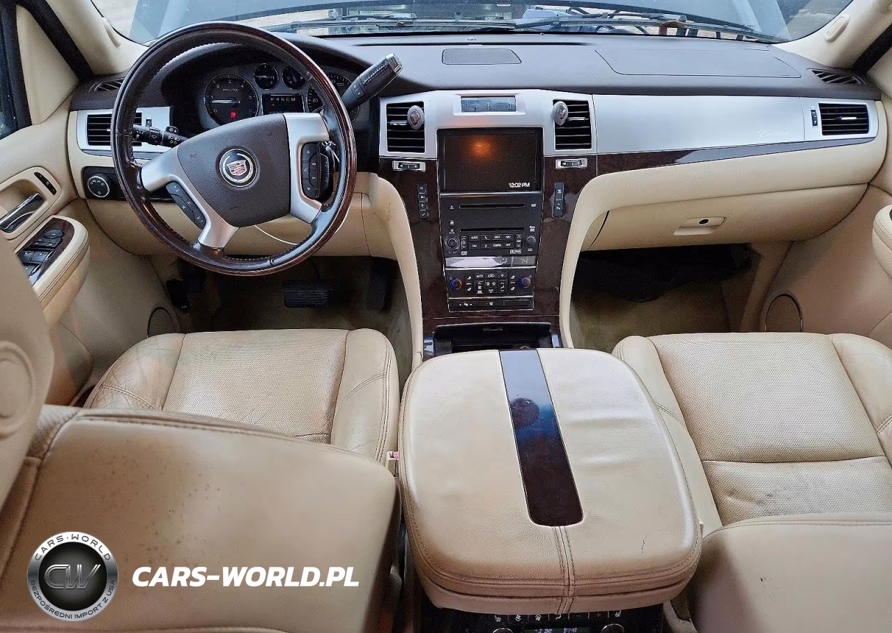 2007 Cadillac Escalade Luxury VIN:1GYFK63847R295158 - 8