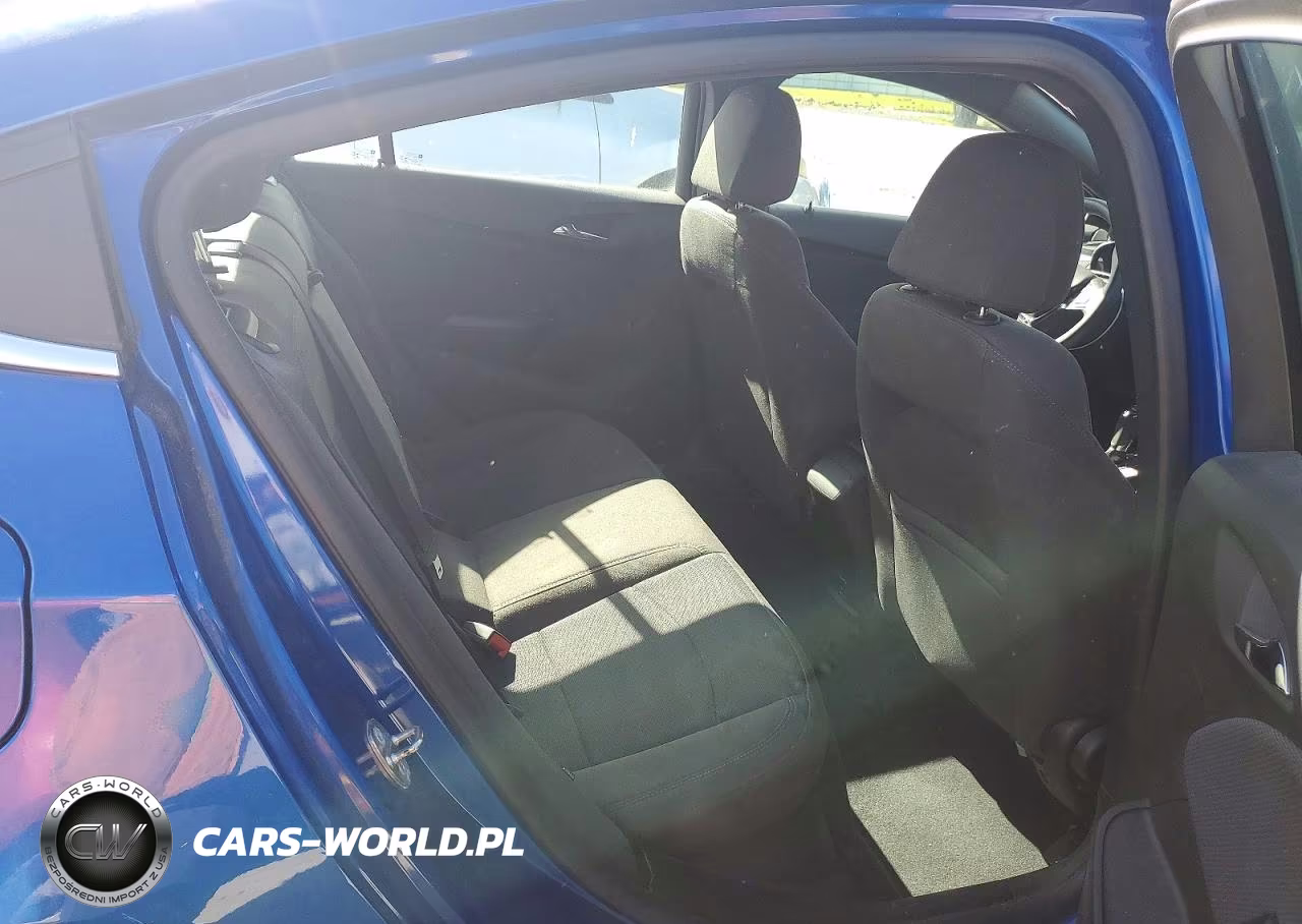 2018 Chevrolet Cruze Lt VIN:1G1BE5SM8J7215845 - 10