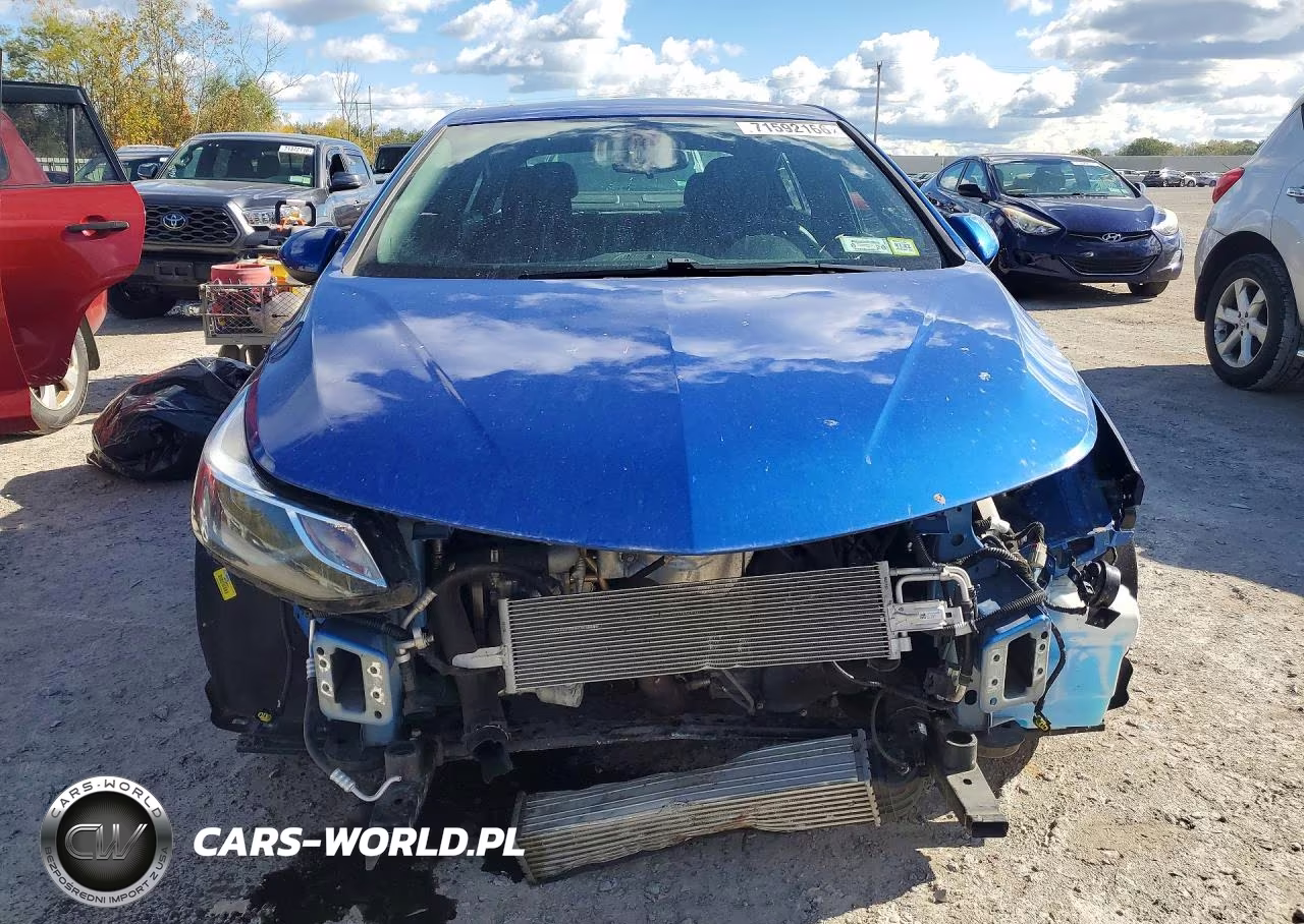 2018 Chevrolet Cruze Lt VIN:1G1BE5SM8J7215845 - 5
