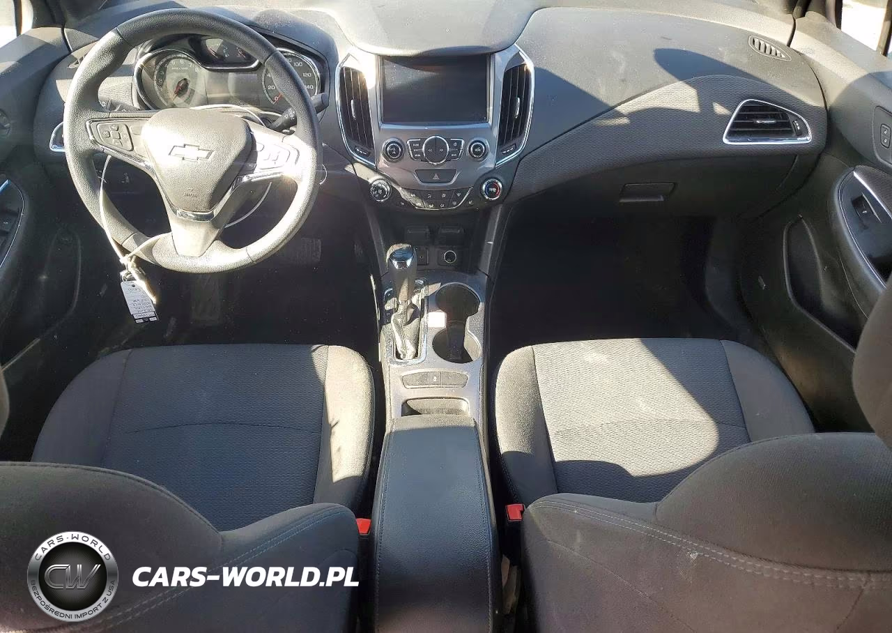 2018 Chevrolet Cruze Lt VIN:1G1BE5SM8J7215845 - 8