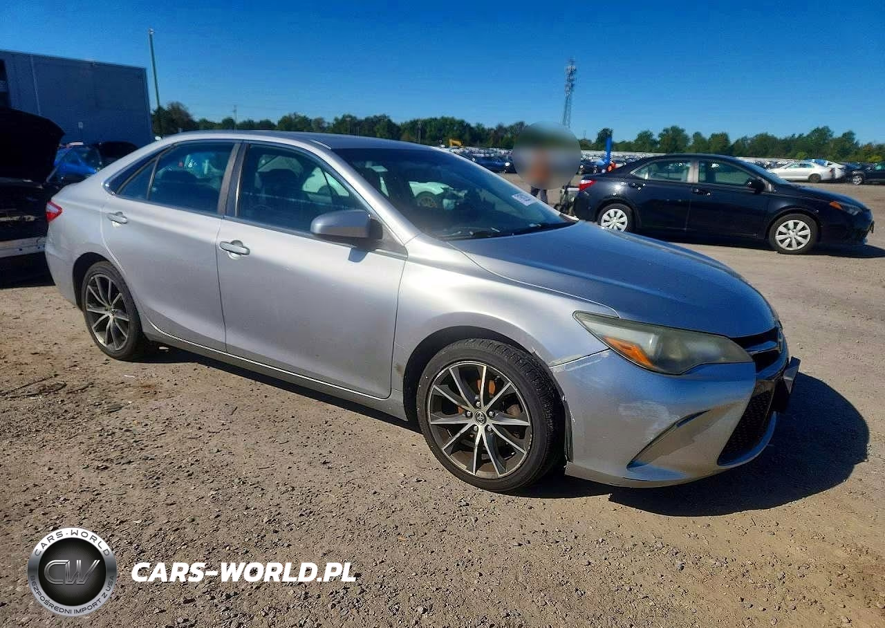 2015 Toyota Camry Xse VIN:4T1BF1FK0FU964049 - 4