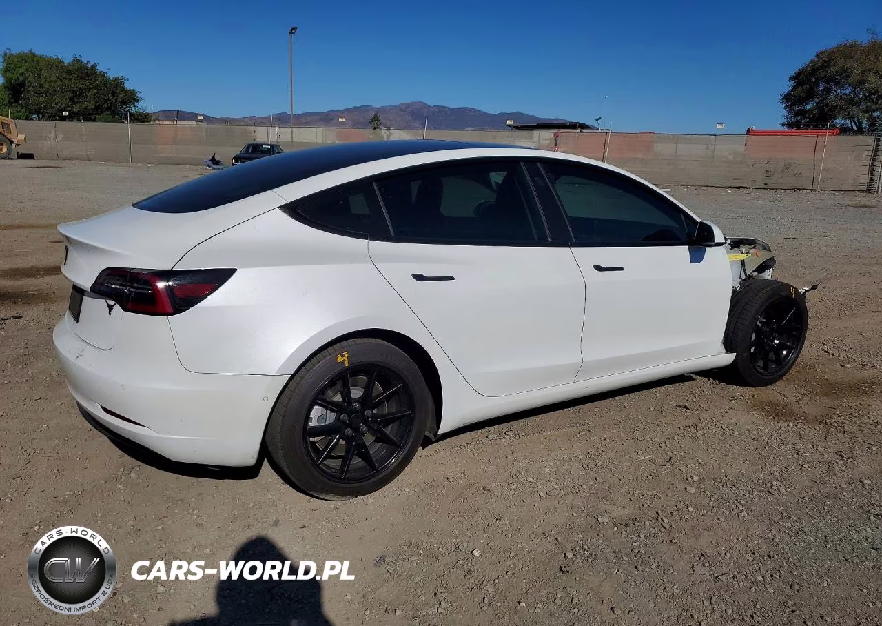 2022 Tesla Model 3 VIN:5YJ3E1EA1NF110568 - 3