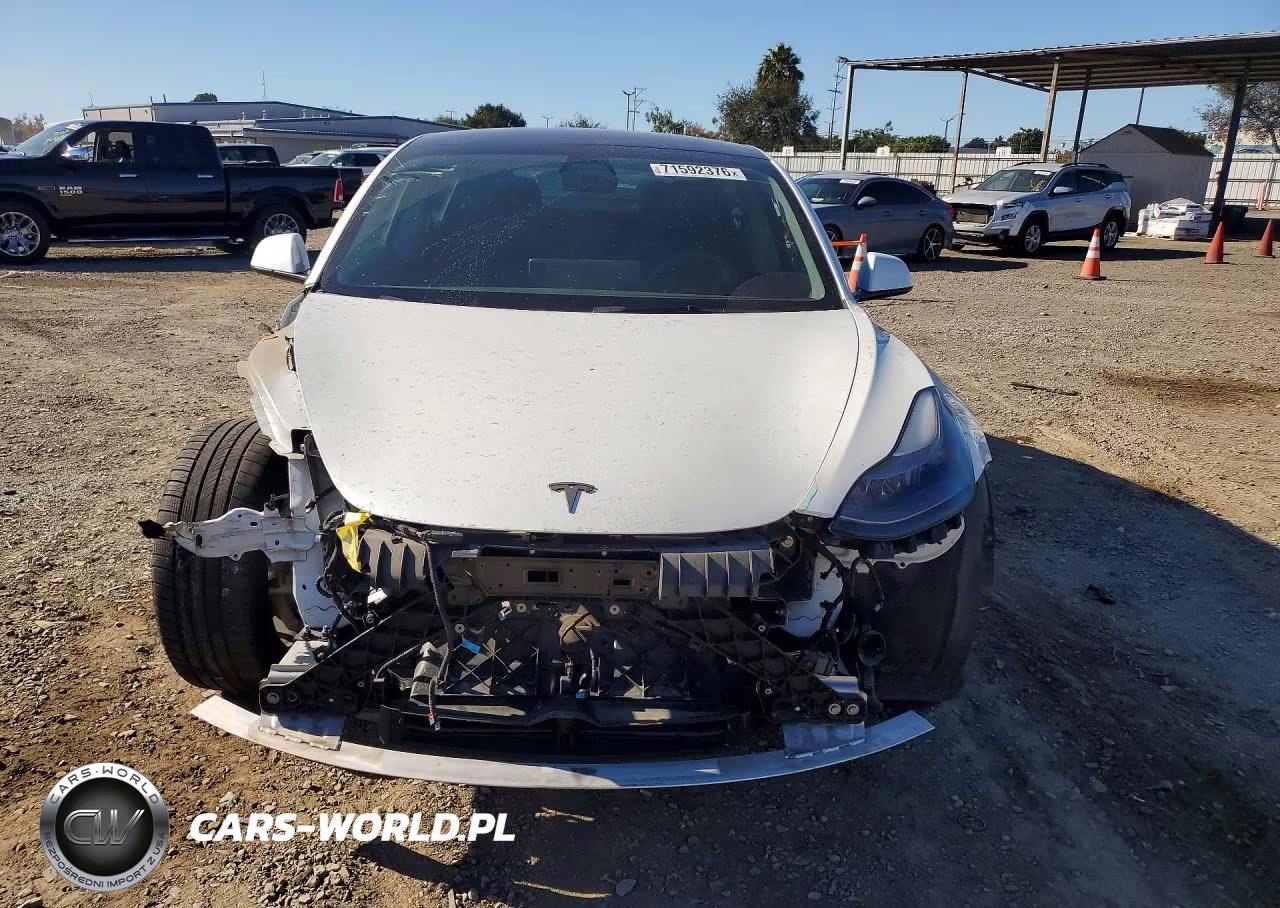 2022 Tesla Model 3 VIN:5YJ3E1EA1NF110568 - 5