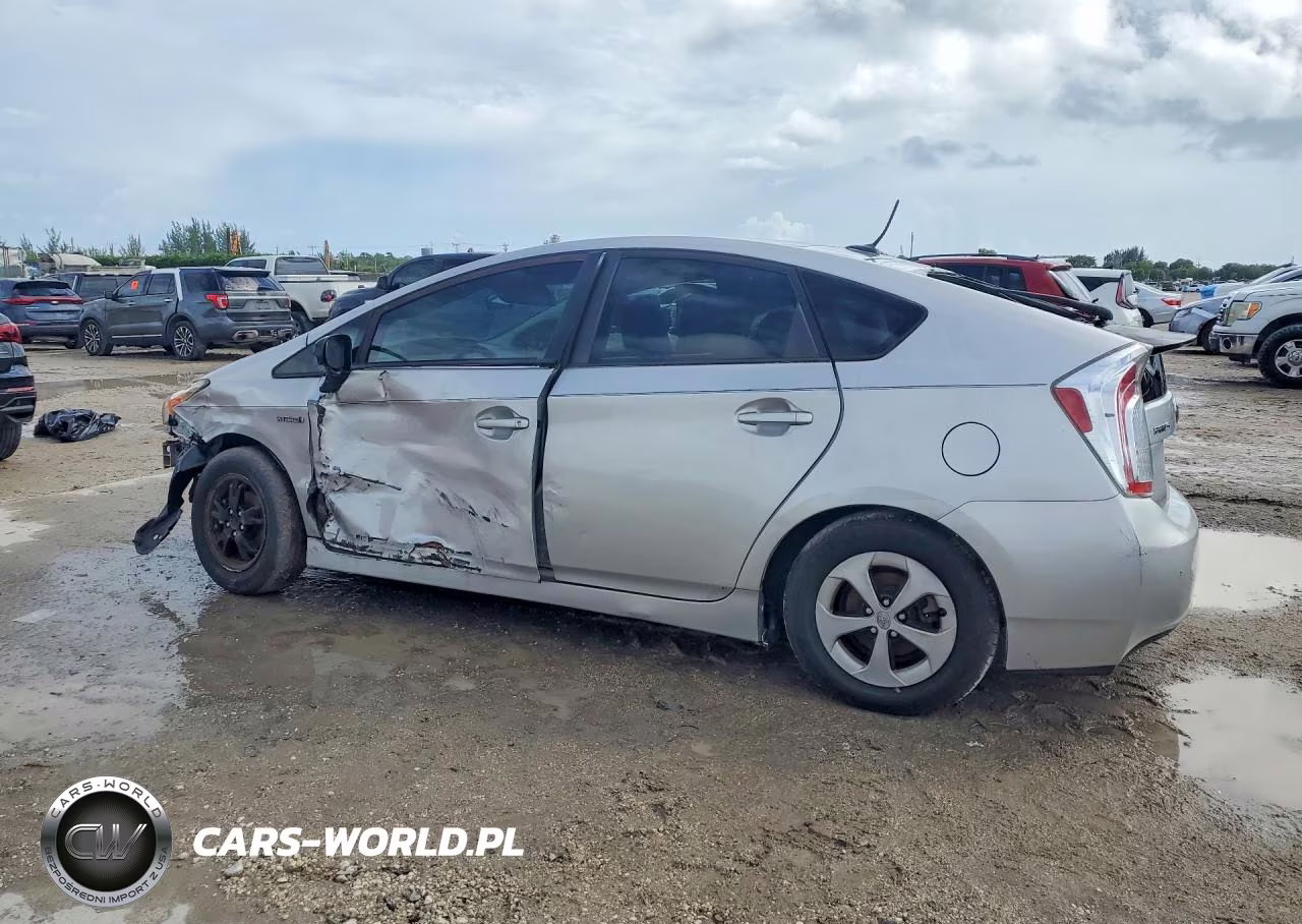 2013 Toyota Prius Three VIN:JTDKN3DU2D5590106 - 2