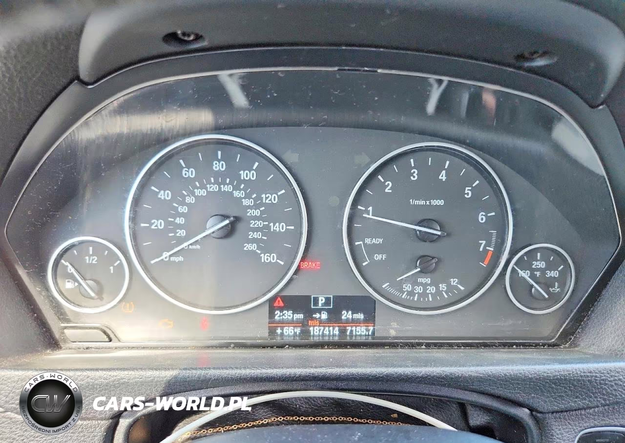 2013 BMW 328 Xi VIN:WBA3B3C53DJ810798 - 9