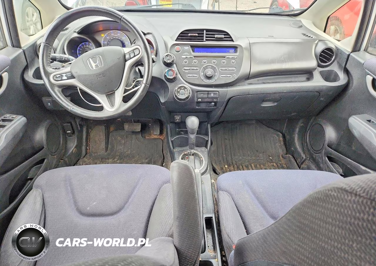 2013 Honda Fit Sport VIN:JHMGE8H56DC027821 - 8