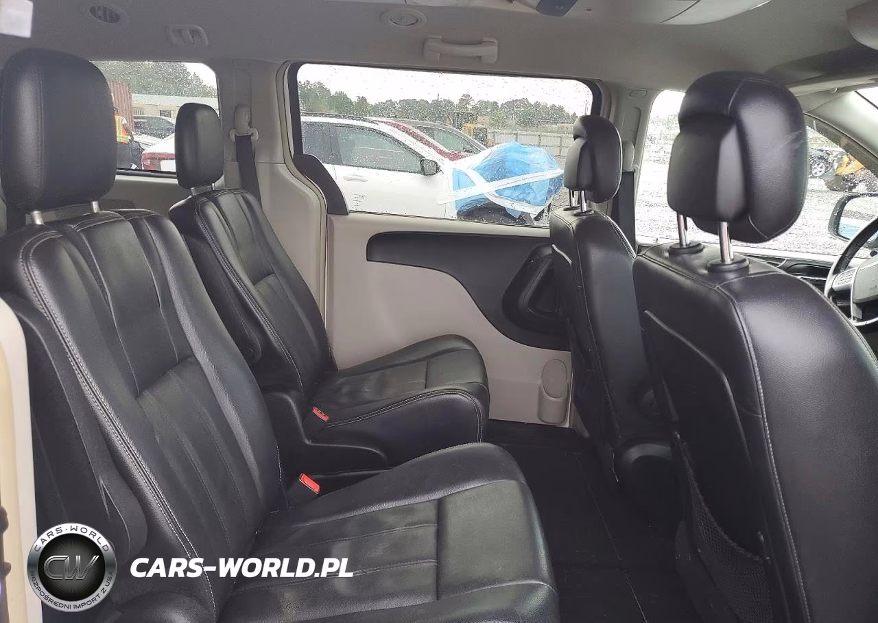 2013 Chrysler Town & Country Touring VIN:2C4RC1BG3DR583111 - 11