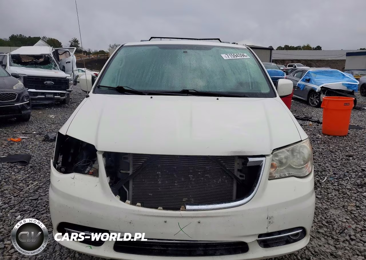 2013 Chrysler Town & Country Touring VIN:2C4RC1BG3DR583111 - 5