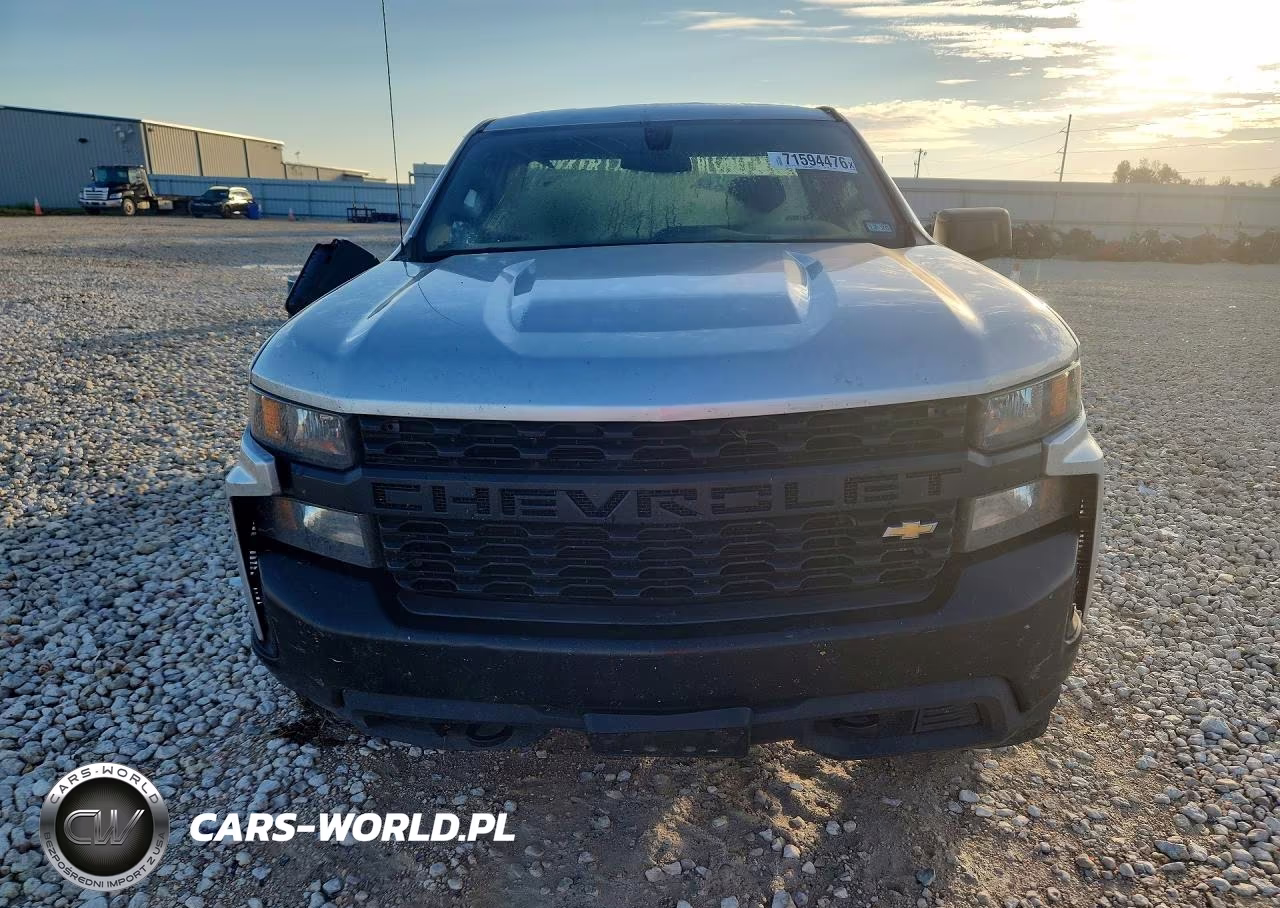 2020 Chevrolet Silverado K1500 VIN:3GCNYAEHXLG123694 - 5