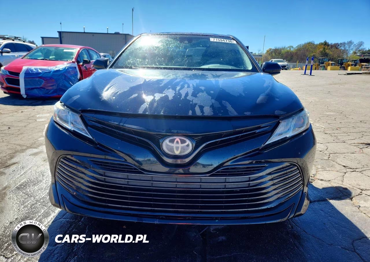 2018 Toyota Camry Le VIN:JTNB11HK5J3002548 - 5