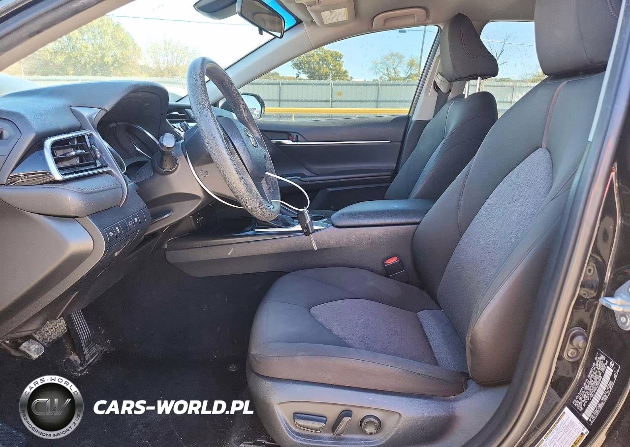 2018 Toyota Camry Le VIN:JTNB11HK5J3002548 - 7