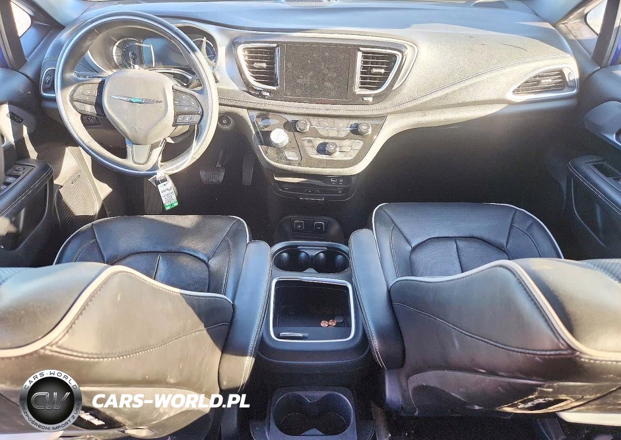 2020 Chrysler Pacifica Hybrid Limited VIN:2C4RC1N70LR287800 - 8