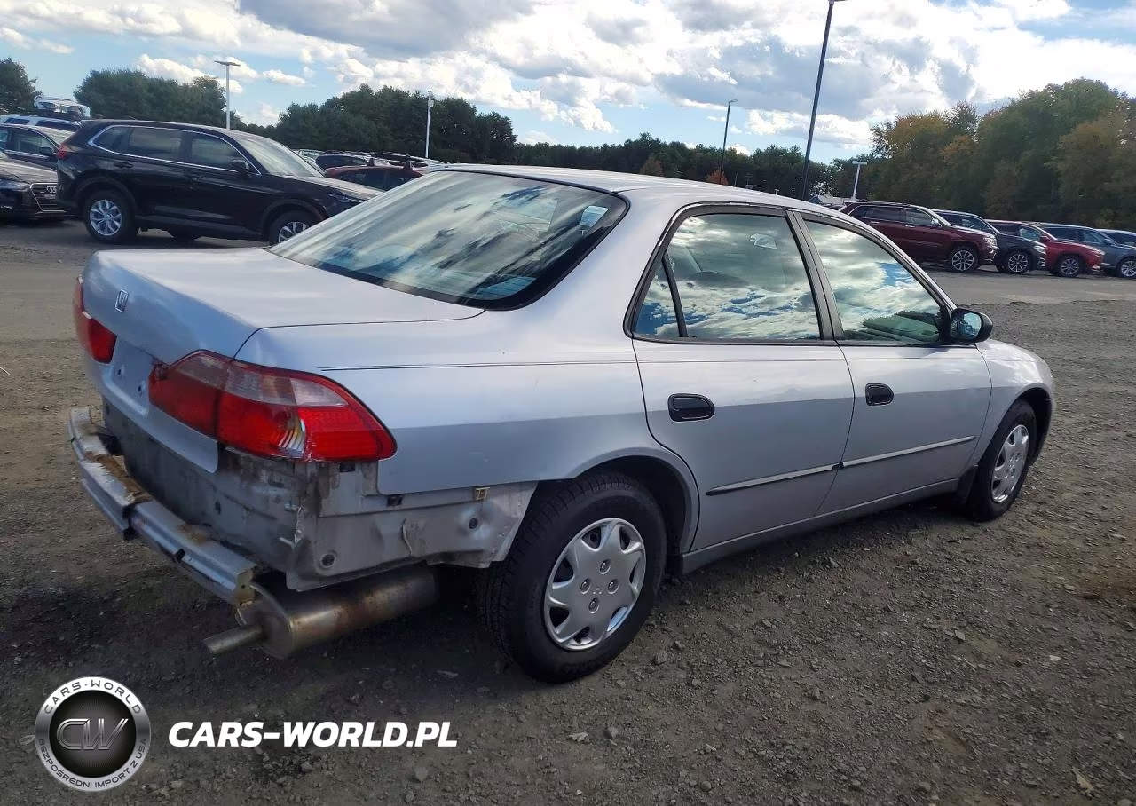 1999 Honda Accord Dx VIN:1HGCF8643XA157113 - 3