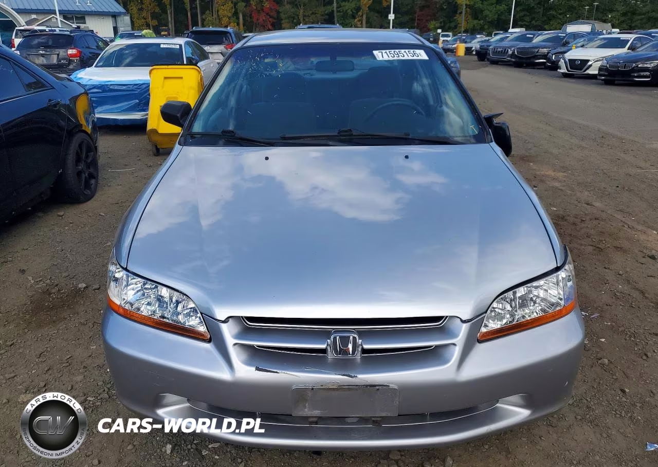 1999 Honda Accord Dx VIN:1HGCF8643XA157113 - 5