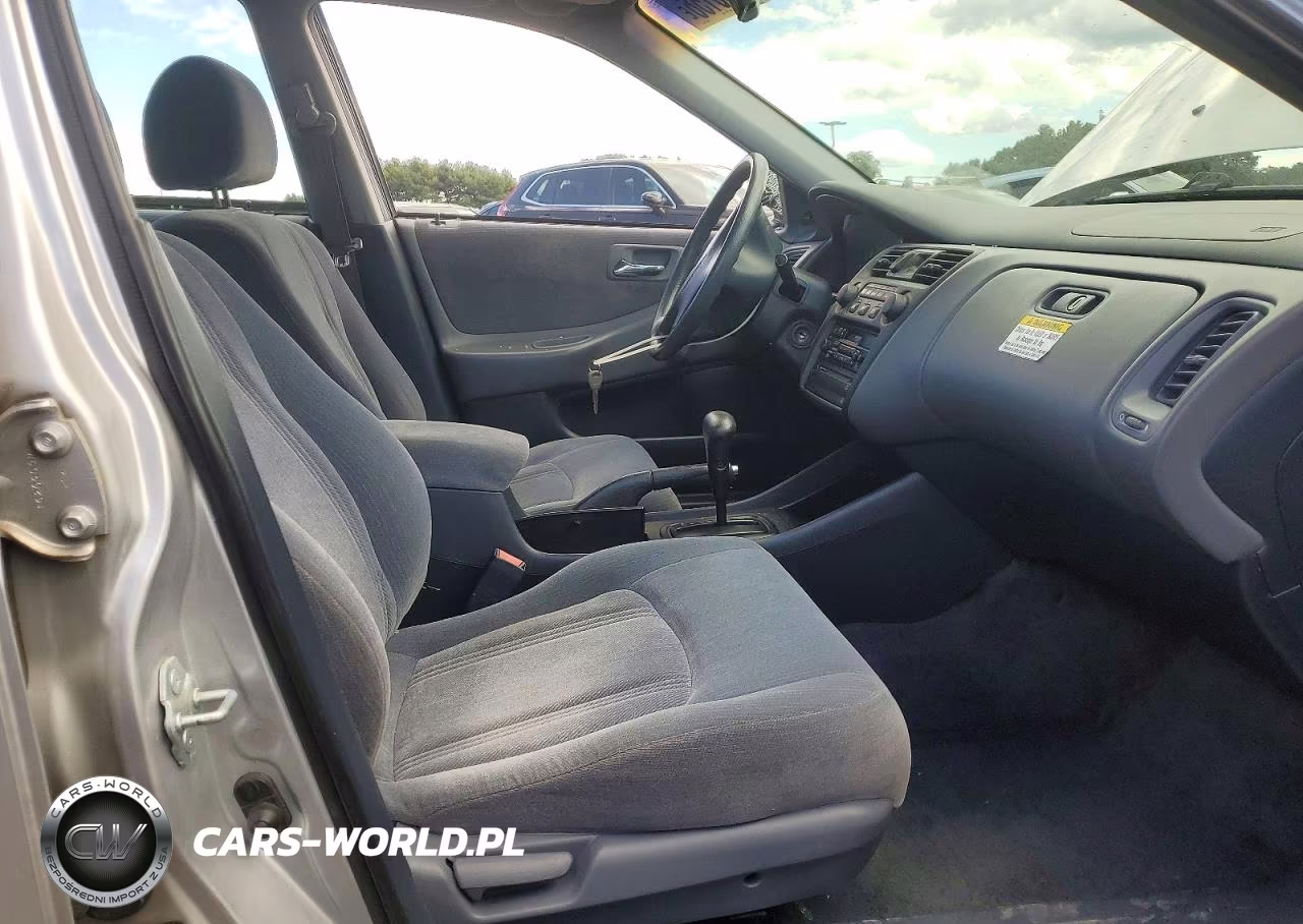 1999 Honda Accord Dx VIN:1HGCF8643XA157113 - 7