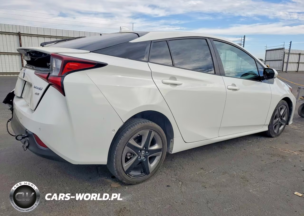 2020 Toyota Prius Xle VIN:JTDKARFU9L3118328 - 3