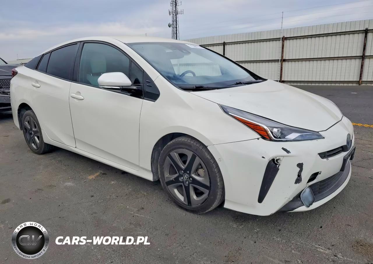 2020 Toyota Prius Xle VIN:JTDKARFU9L3118328 - 4