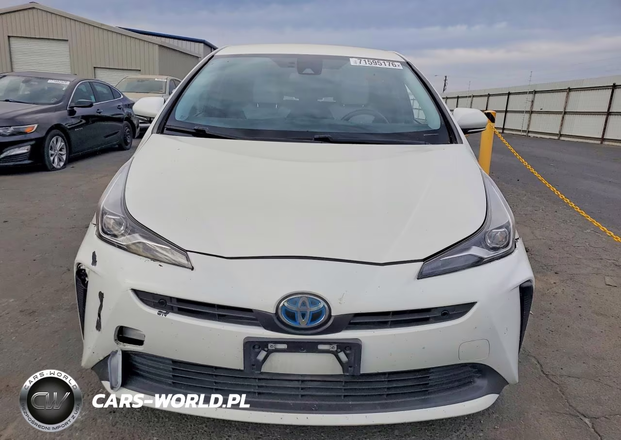 2020 Toyota Prius Xle VIN:JTDKARFU9L3118328 - 5