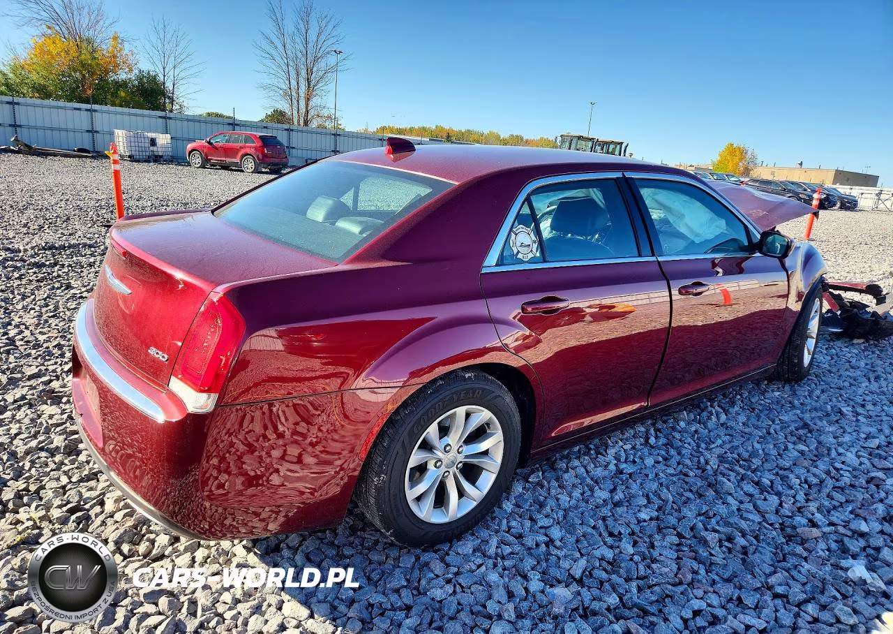 2016 Chrysler 300 Limited VIN:2C3CCAAG7GH233678 - 3