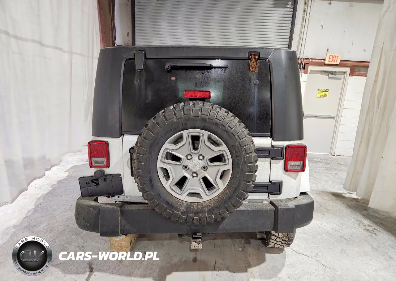 2015 Jeep Wrangler Rubicon VIN:1C4BJWCG8FL535618 - 6