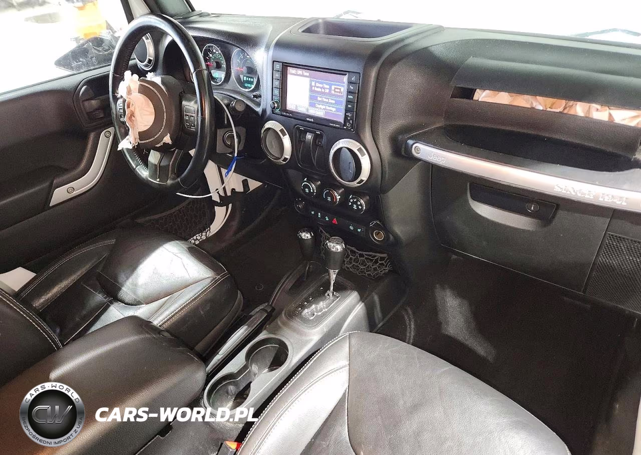 2015 Jeep Wrangler Rubicon VIN:1C4BJWCG8FL535618 - 8