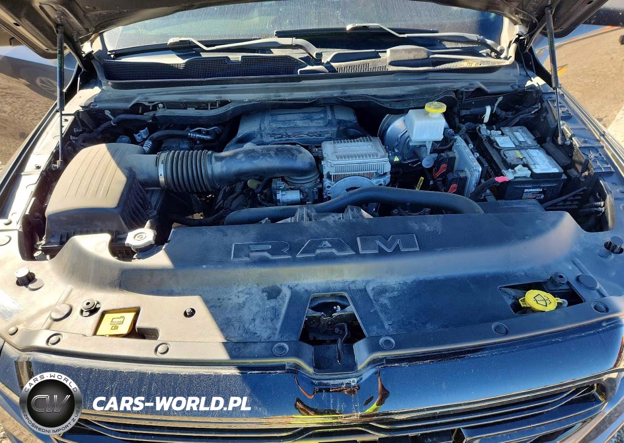 2020 Ram 1500 Laramie VIN:1C6SRFRT9LN371025 - 11