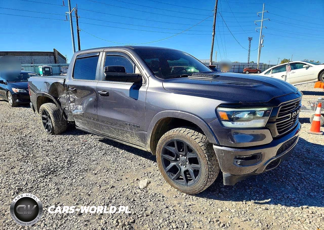 2020 Ram 1500 Laramie VIN:1C6SRFRT9LN371025 - 4