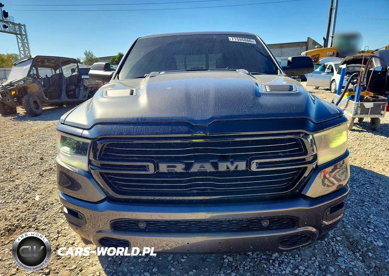 2020 Ram 1500 Laramie VIN:1C6SRFRT9LN371025 - 5