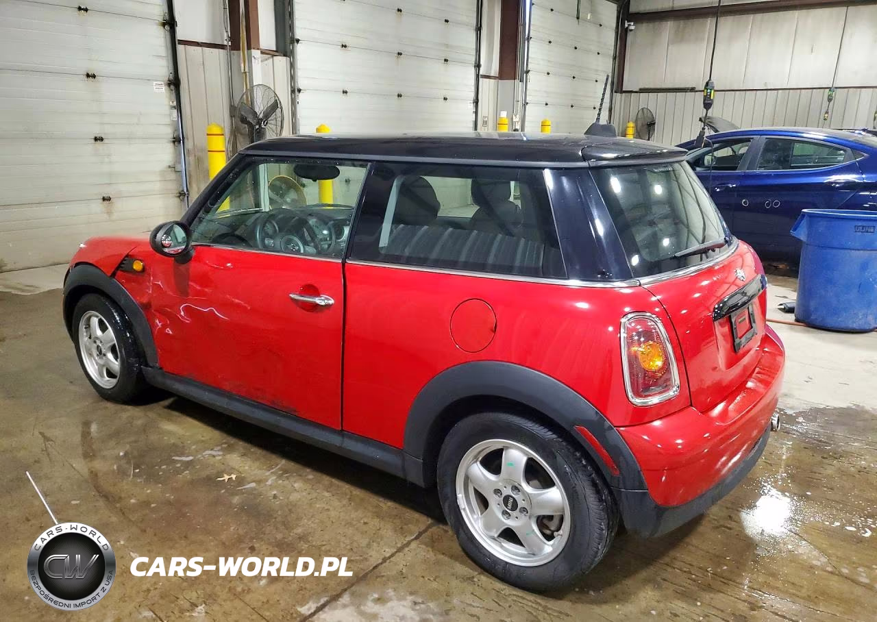 2010 Mini Cooper VIN:WMWMF3C50ATU77694 - 2
