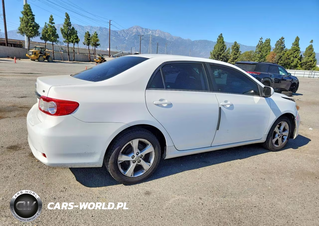 2012 Toyota Corolla Le VIN:5YFBU4EE2CP007969 - 3