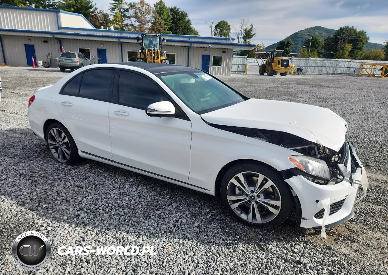 MERCEDES-BENZ C 300 4MAT VIN:55SWF4KB8HU213286 - 4