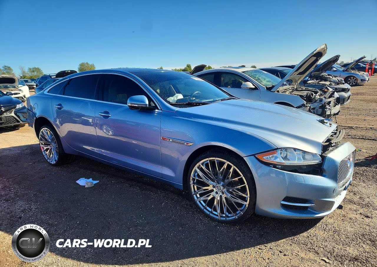 2011 Jaguar Xjl VIN:SAJWA2GB8BLV07810 - 4