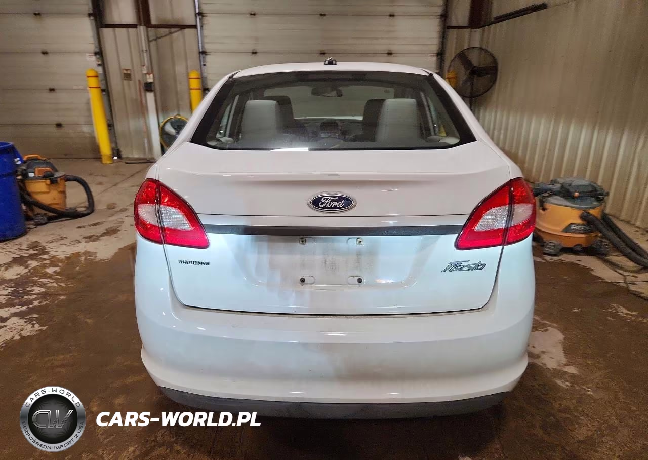 2011 Ford Fiesta S VIN:3FADP4AJ2BM128841 - 6