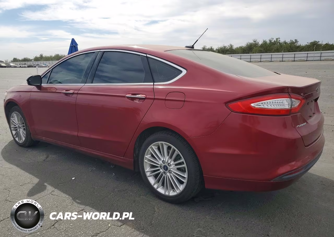 FORD FUSION VIN:3FA6P0HD7GR329467 - 2