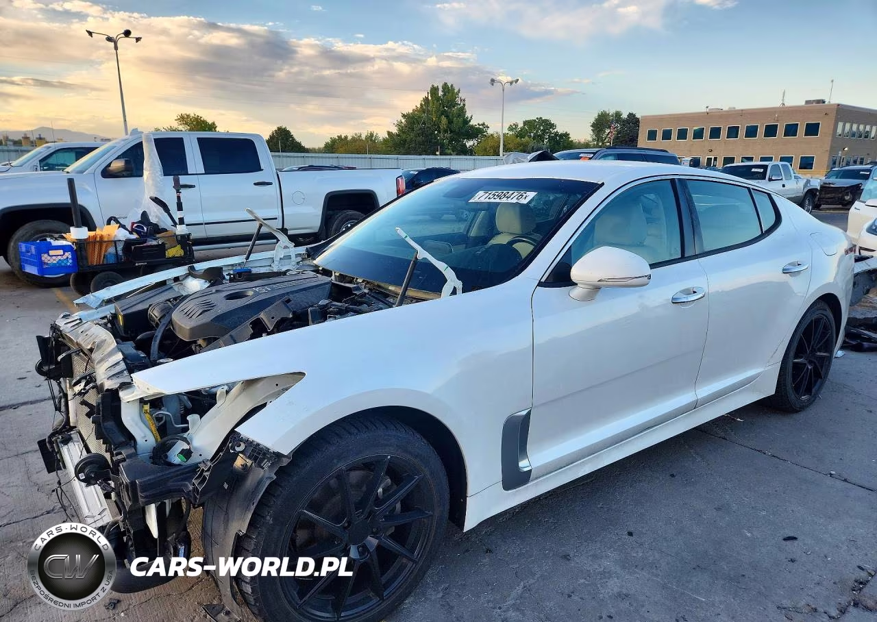 2019 Kia Stinger Base