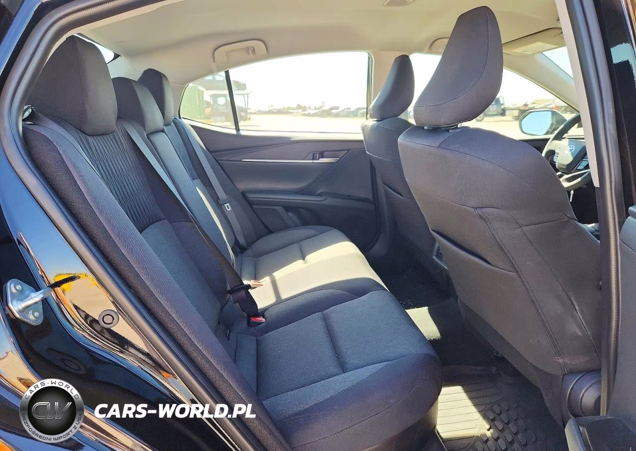 2025 Toyota Camry Le VIN:4T1DBADK6SU028972 - 10