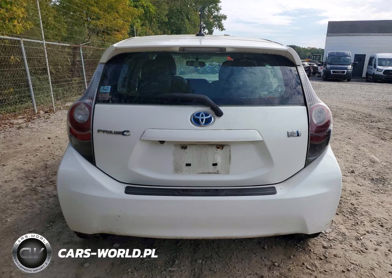 2013 Toyota Prius C VIN:JTDKDTB36D1051749 - 6
