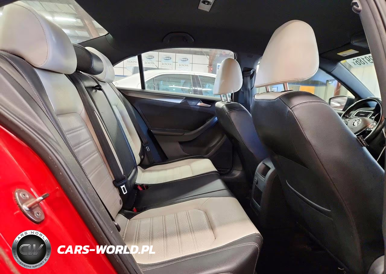 2016 Volkswagen Jetta Sport VIN:3VWB17AJ4GM269239 - 10