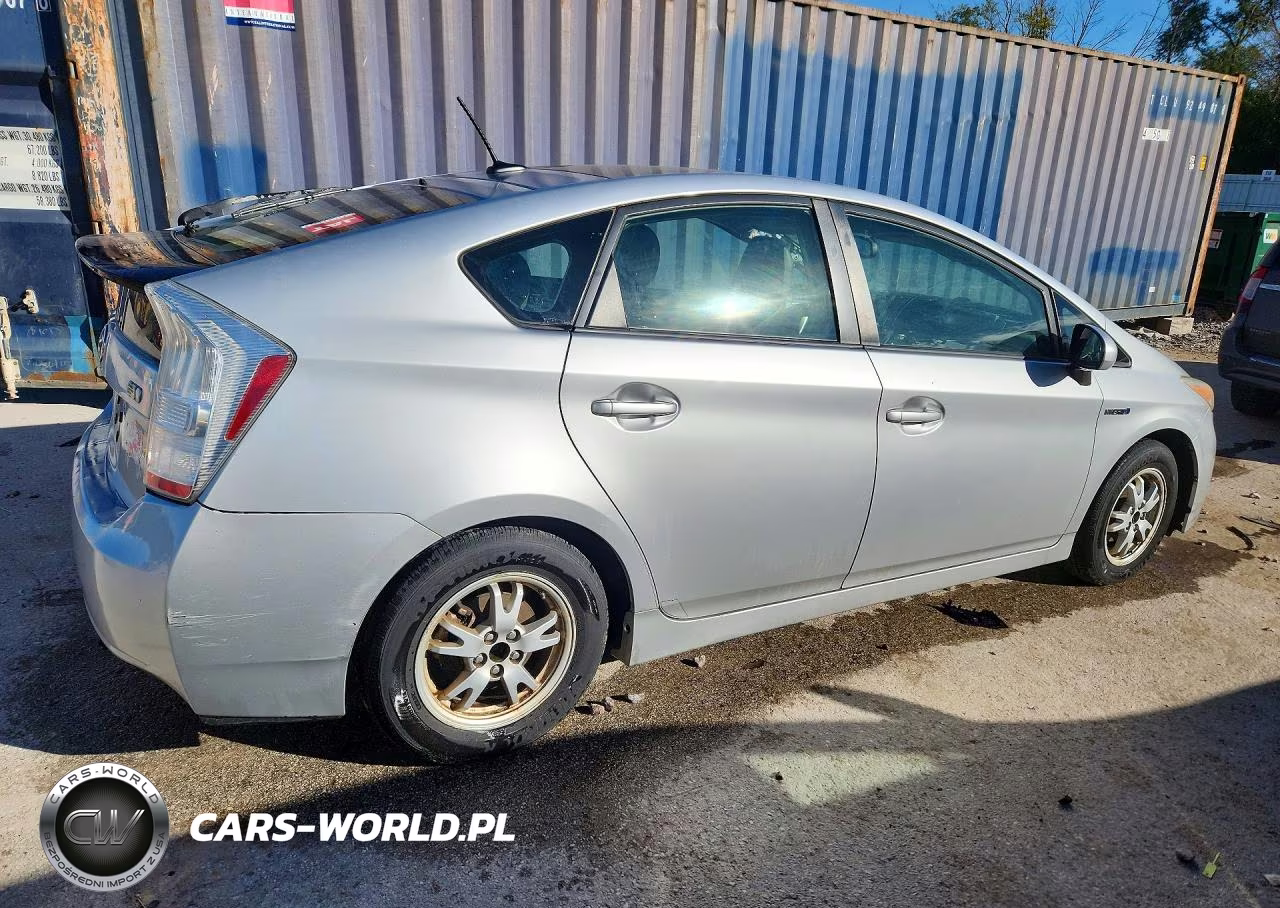 2011 Toyota Prius Four VIN:JTDKN3DU9B5290687 - 3