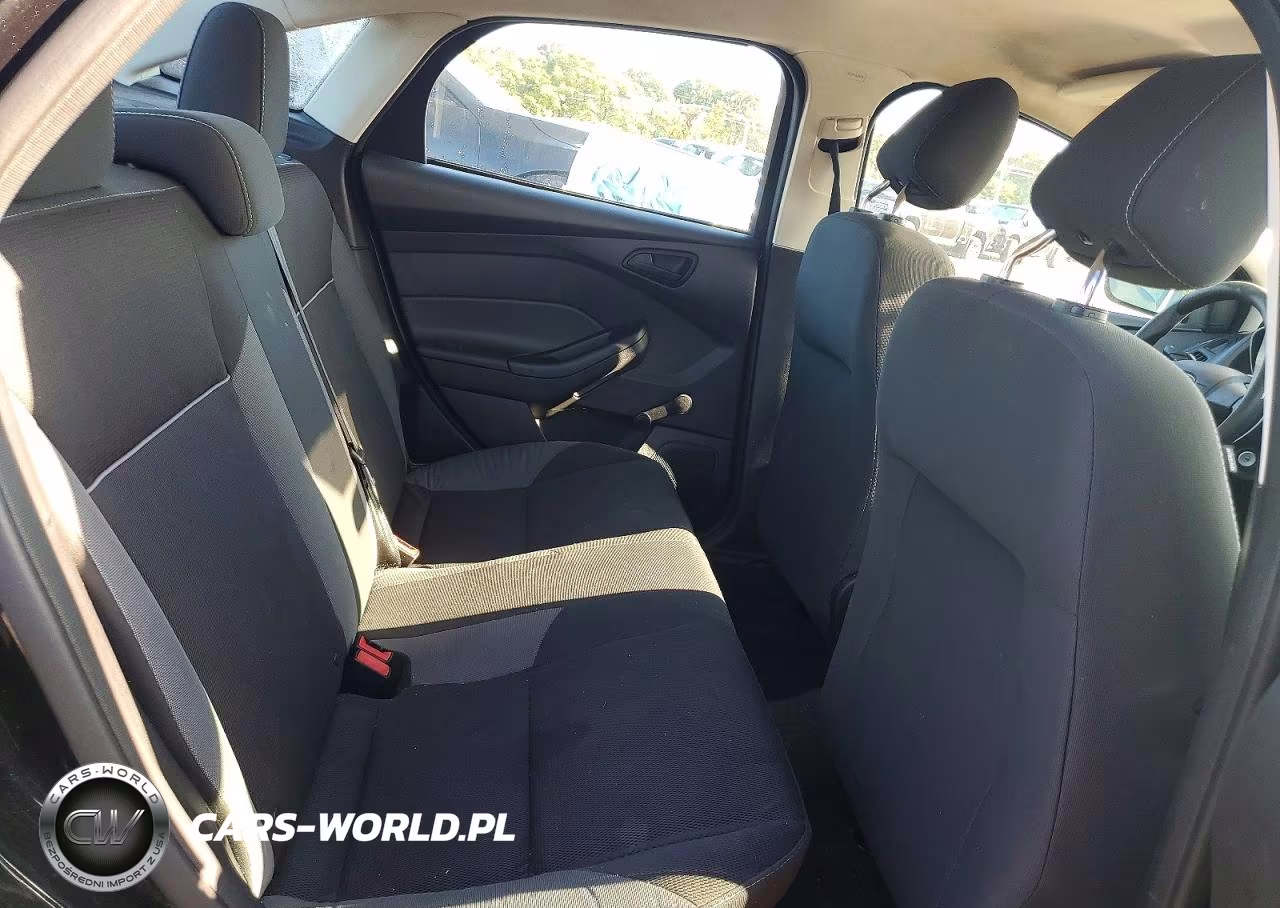 2014 Ford Focus S VIN:1FADP3E29EL124501 - 10