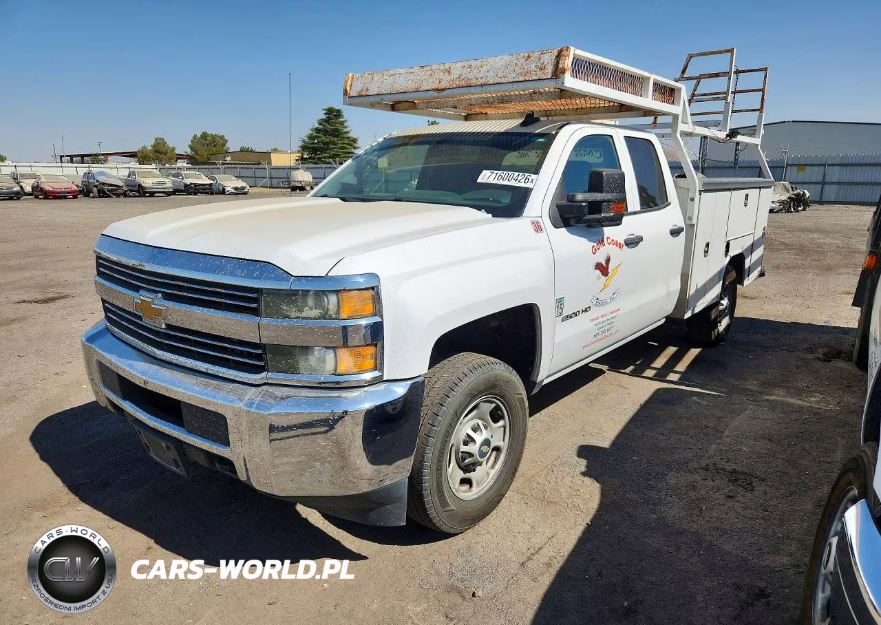 2015 Chevrolet Silverado C2500 Heavy Duty VIN:1GB2CUEGXFZ523662 - 1