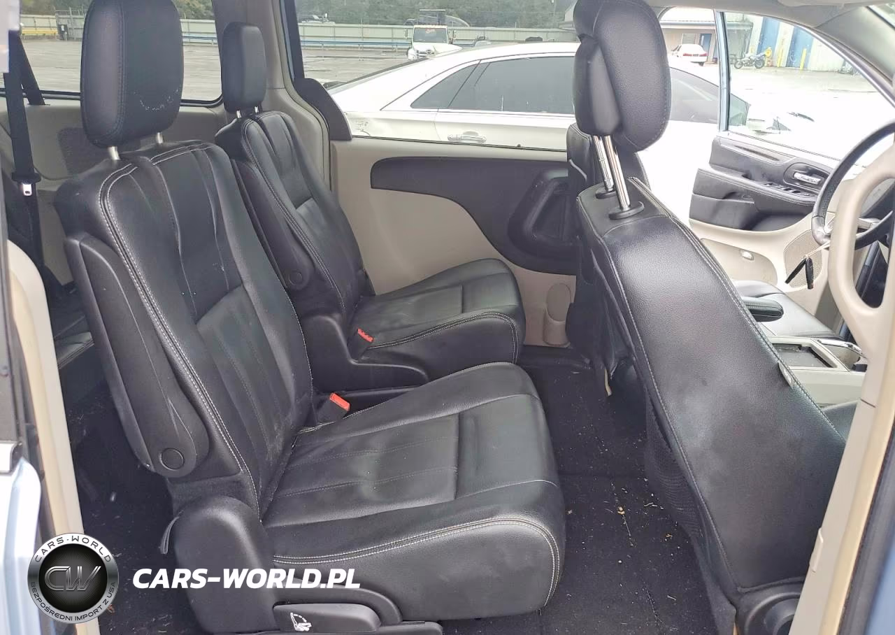 2016 Chrysler Town & Country Touring VIN:2C4RC1BG6GR281350 - 11