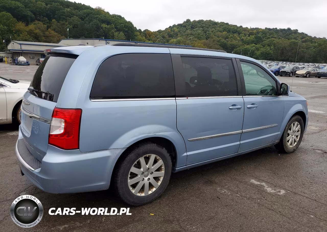 2016 Chrysler Town & Country Touring VIN:2C4RC1BG6GR281350 - 3