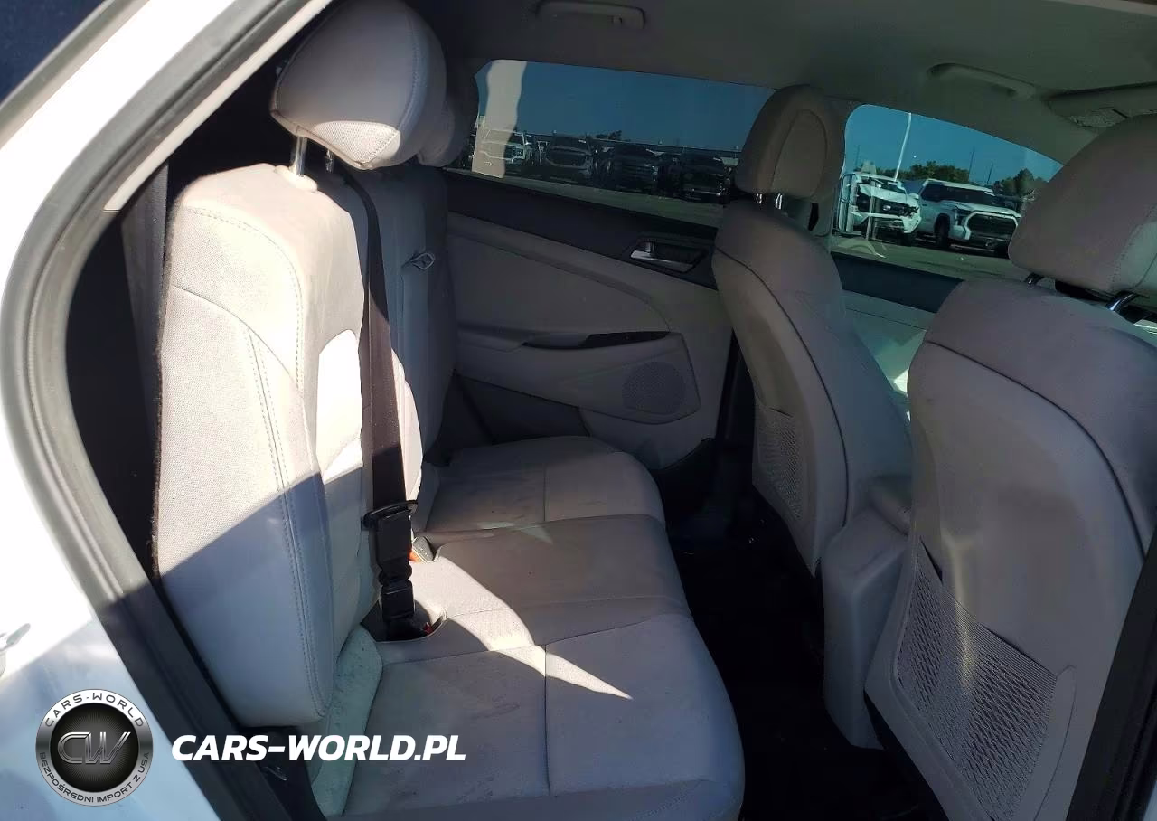 2018 Hyundai Tucson Sel VIN:KM8J3CA42JU728035 - 10