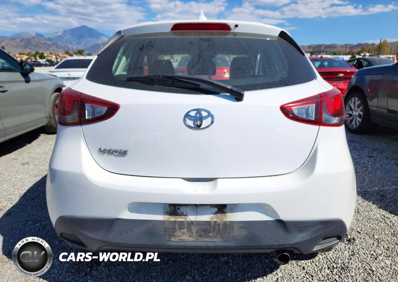 2020 Toyota Yaris Hatchback Le VIN:3MYDLBJV7LY700317 - 6