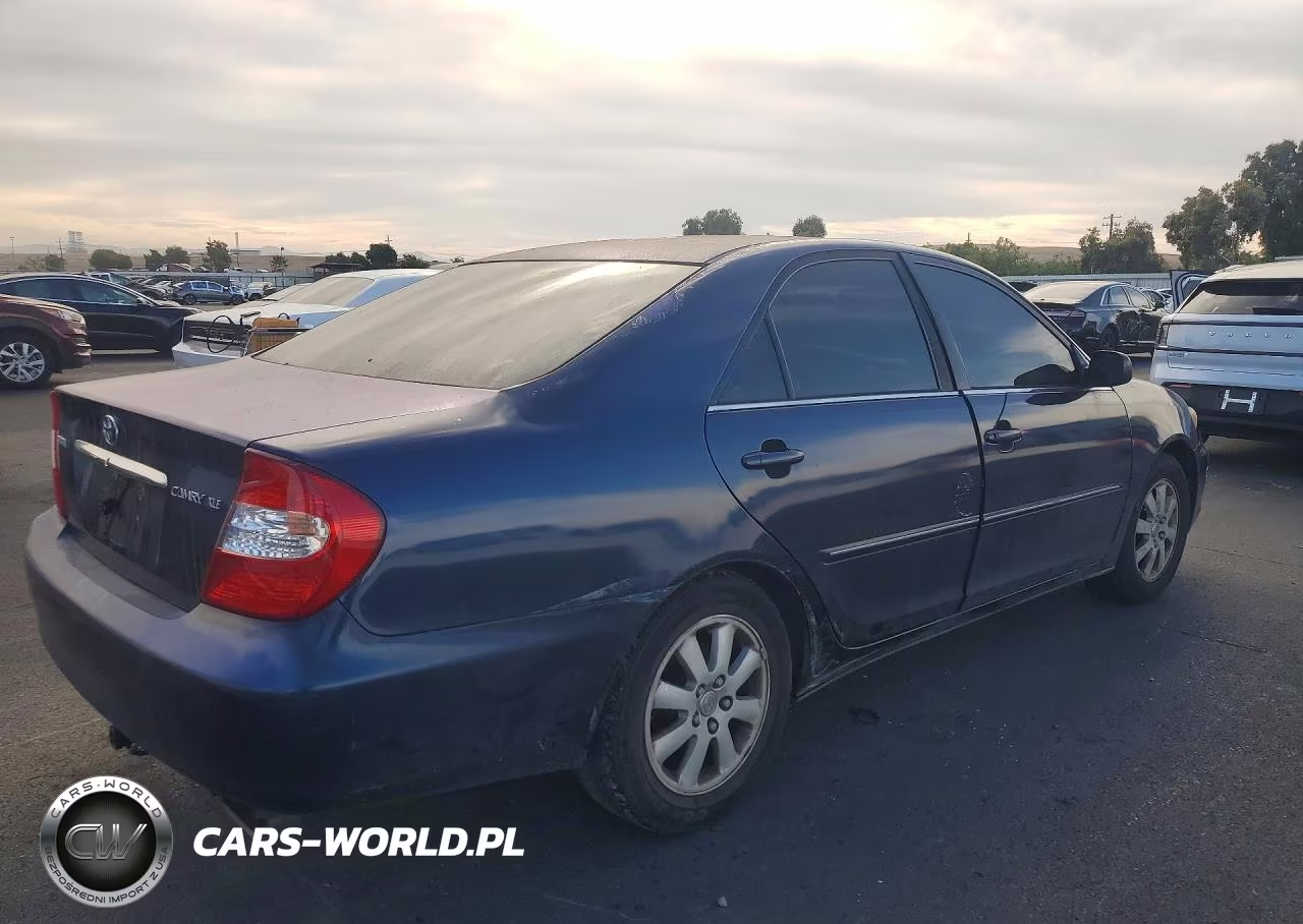 2002 Toyota Camry VIN:4T1BE30KX2U625722 - 3