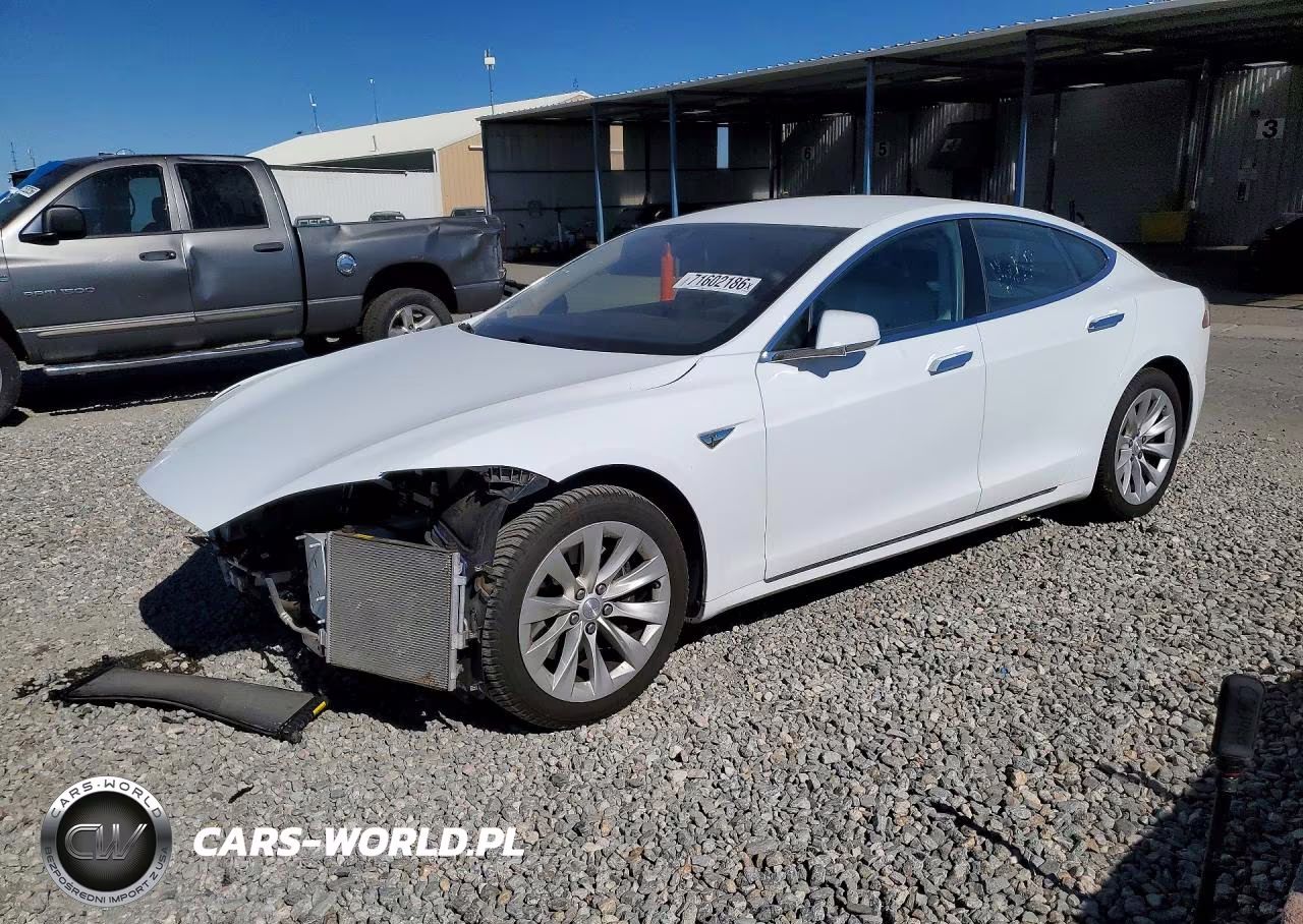 2016 Tesla Model S – zdjęcie 1 z 13