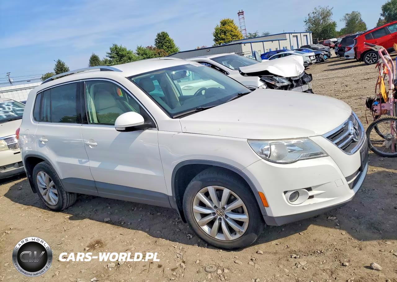 2011 Volkswagen Tiguan S VIN:WVGBV7AX1BW557462 - 4
