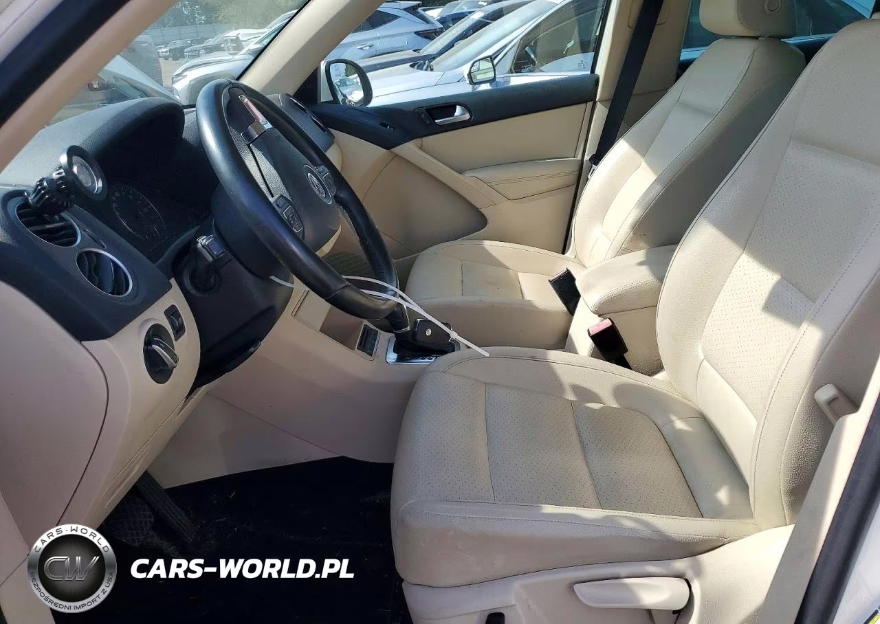 2011 Volkswagen Tiguan S VIN:WVGBV7AX1BW557462 - 7