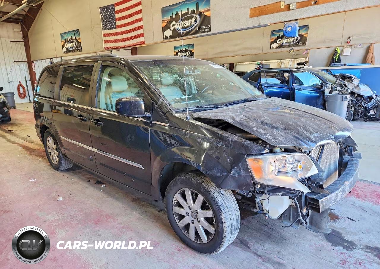 2013 Chrysler Town & Country Touring VIN:2C4RC1BG4DR584445 - 4
